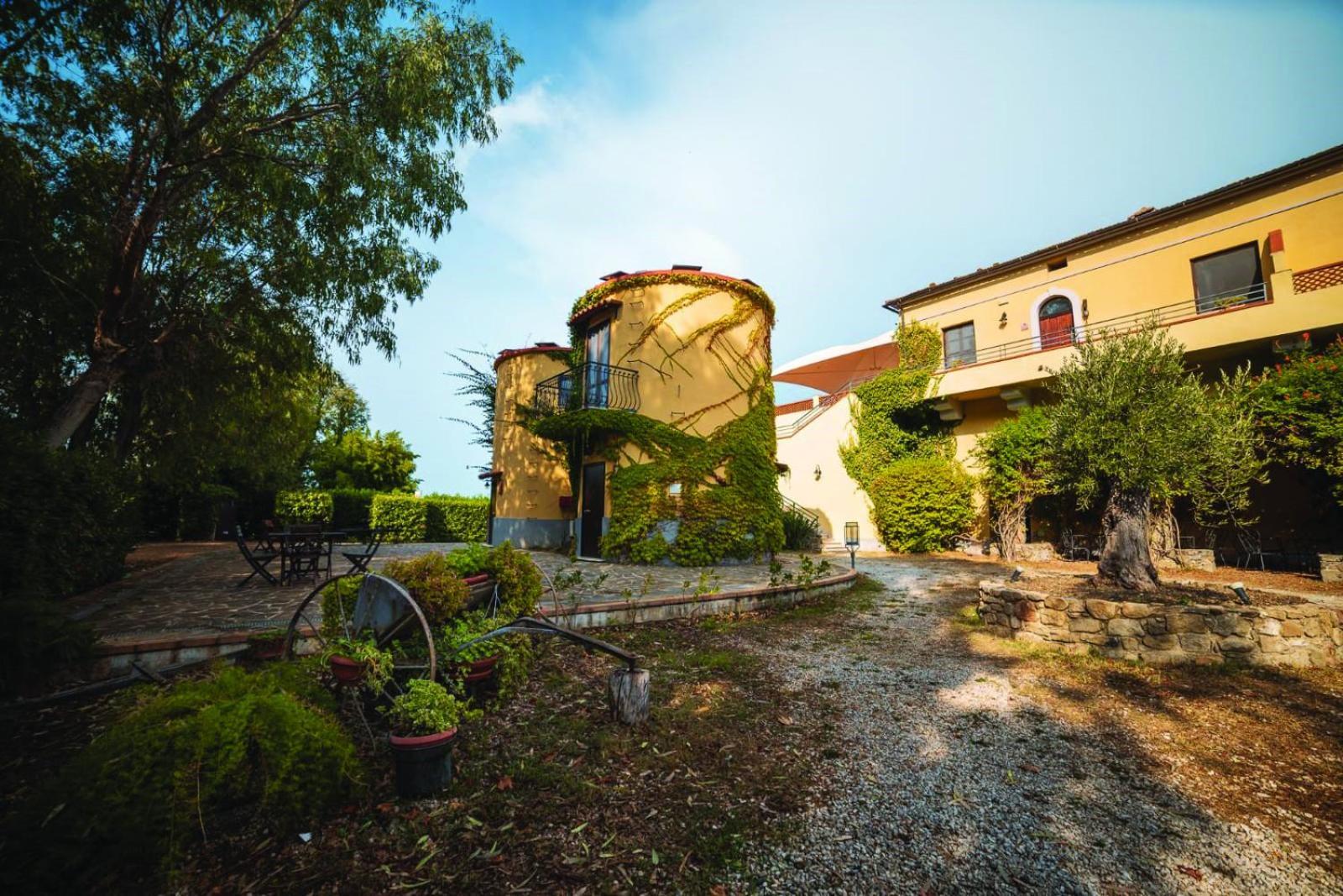 Agriturismo La Petrosa Ceraso Bagian luar foto
